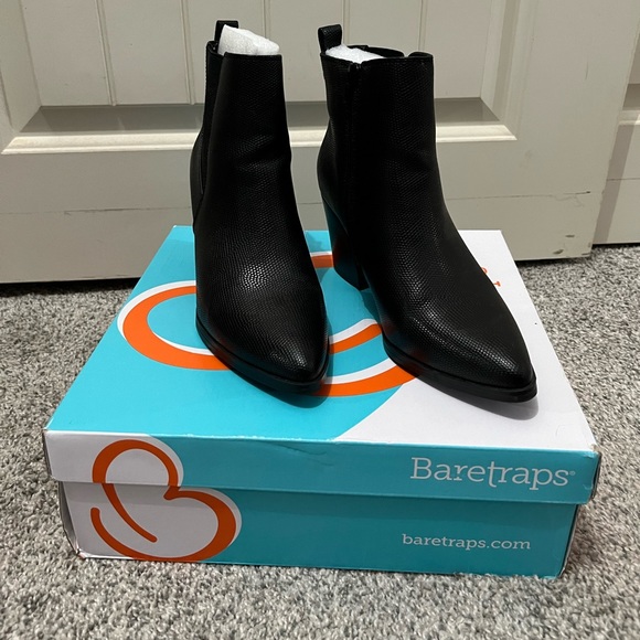 Baretraps Yancee Bootie - Picture 2 of 6